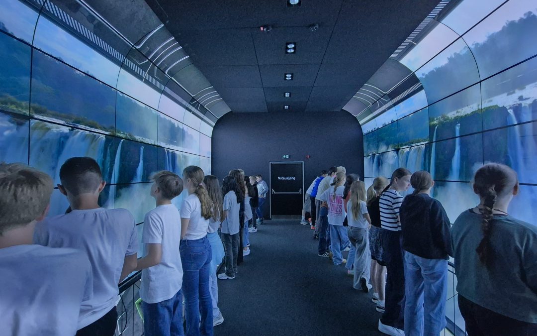 Exkursion: Klima Arena Sinsheim
