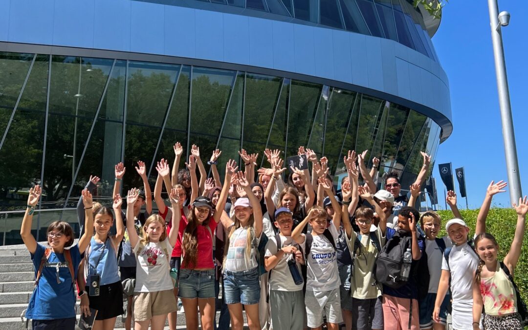 Klasse 6c auf Entdeckungstour im Mercedes-Benz Museum